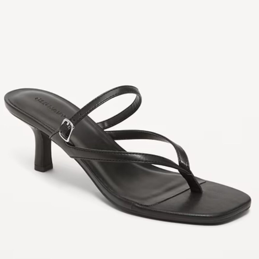Old Navy Kitten Heel Thong Sandals in Black